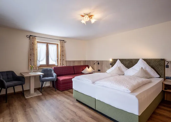 Homestay Berggasthof Geislerhof *