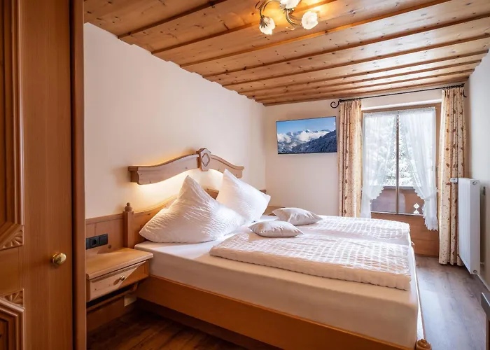 Berggasthof Geislerhof Homestay Tux