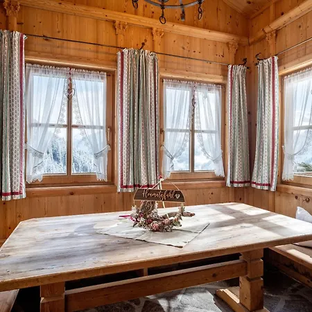 Berggasthof Geislerhof ホームステイ